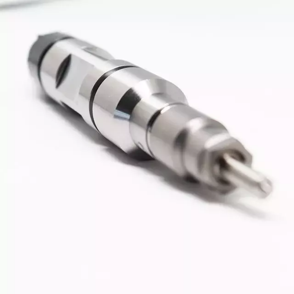 0445120196 Injector for Liebherr D9508 Engine - FuelPartsPro